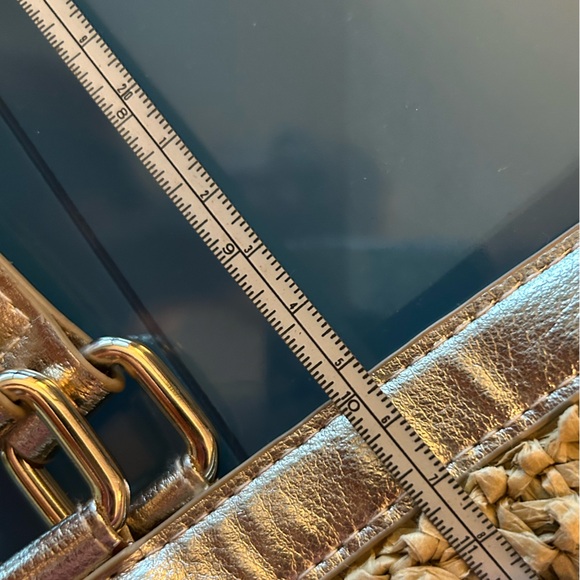 White House Black Market Stylish Gold and Tan Woven Women's Tote Bag - Picture 8 of 13